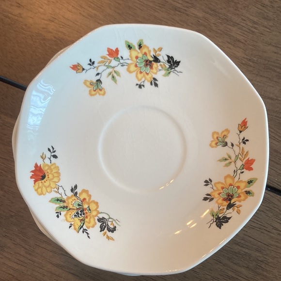 Gorgeous set of six octagonal vintage saucers from Homer Laughlin - Picture 15 of 17